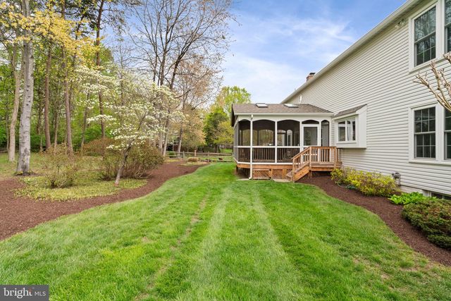 6474 GRISTMILL SQUARE LN, Centreville, VA 20120