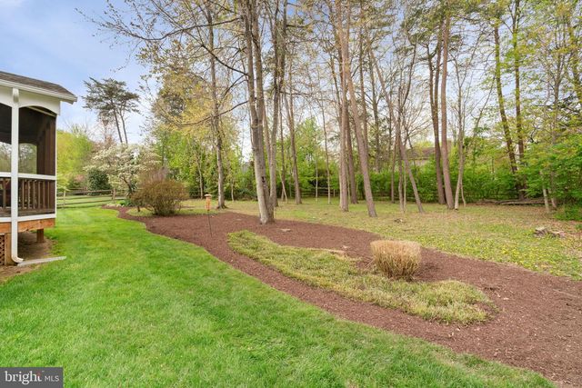 6474 GRISTMILL SQUARE LN, Centreville, VA 20120