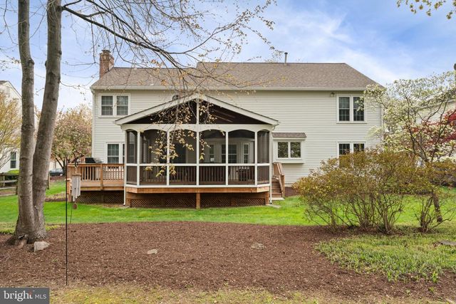 6474 GRISTMILL SQUARE LN, Centreville, VA 20120