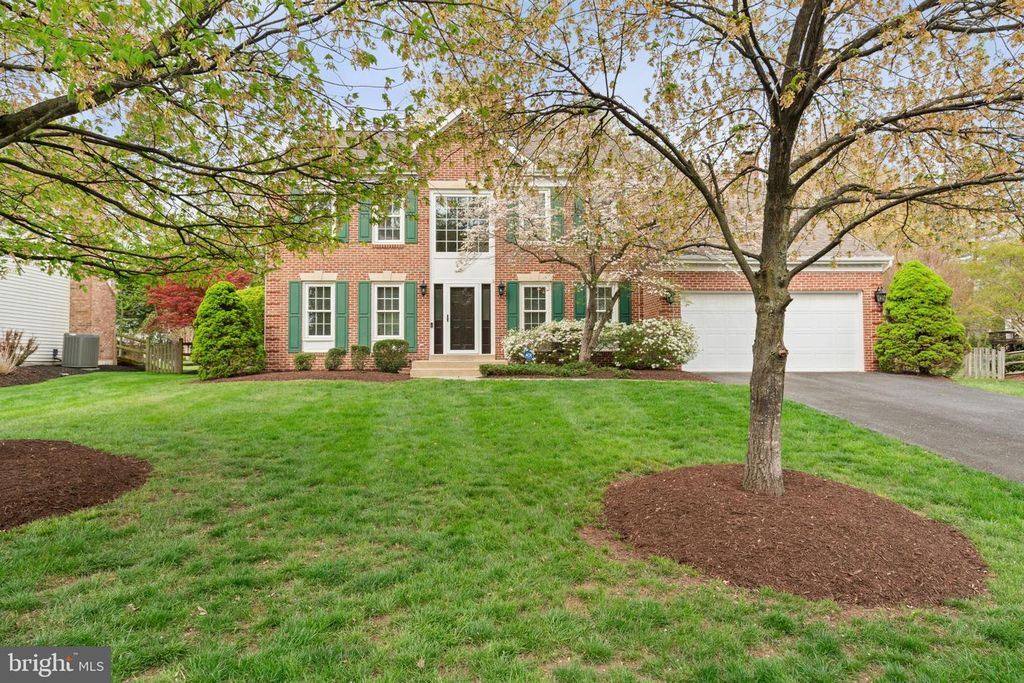 6474 GRISTMILL SQUARE LN, Centreville, VA 20120