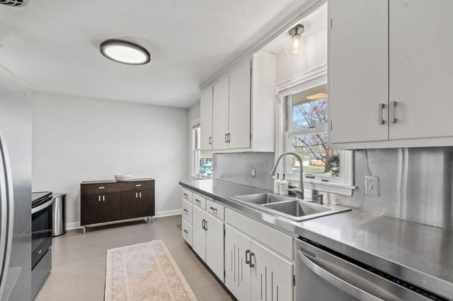 2554 Xenwood Avenue S, Saint Louis Park, MN 55416