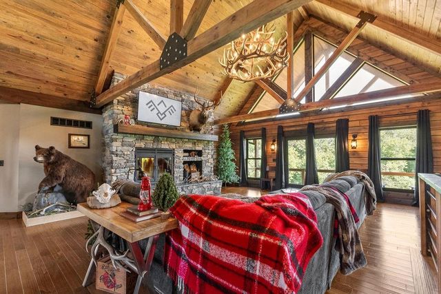 10859 SW Price Road, Lathrop, MO 64465