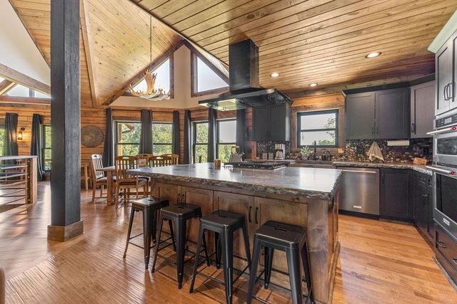 10859 SW Price Road, Lathrop, MO 64465