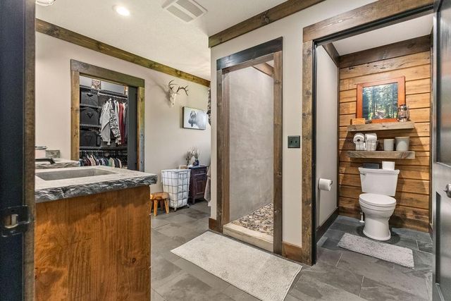 10859 SW Price Road, Lathrop, MO 64465