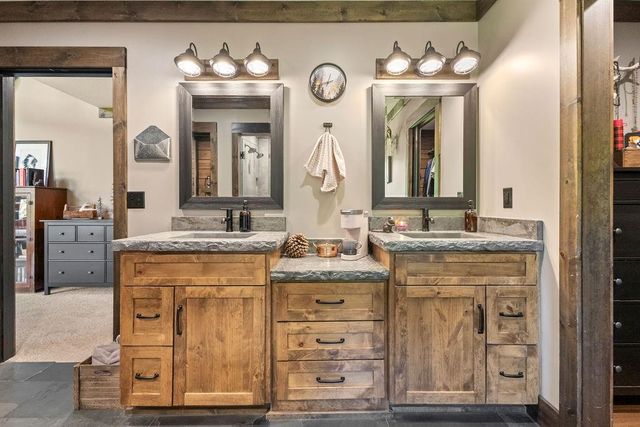 10859 SW Price Road, Lathrop, MO 64465