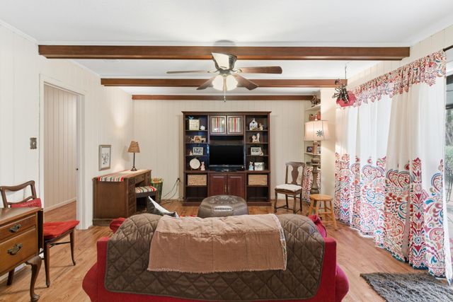 1113 Windsor Dr., Hattiesburg, MS 39402