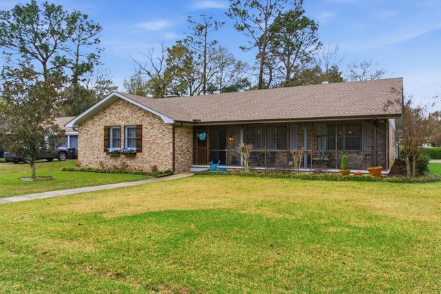 1113 Windsor Dr., Hattiesburg, MS 39402