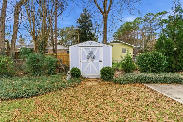 1113 Windsor Dr., Hattiesburg, MS 39402