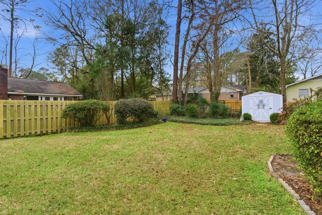 1113 Windsor Dr., Hattiesburg, MS 39402