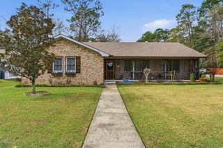 1113 Windsor Dr., Hattiesburg, MS 39402