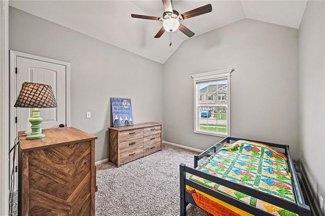 1032 E 14th Street, Kearney, MO 64060