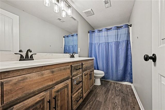 1032 E 14th Street, Kearney, MO 64060