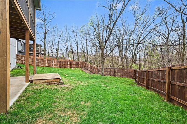 1032 E 14th Street, Kearney, MO 64060