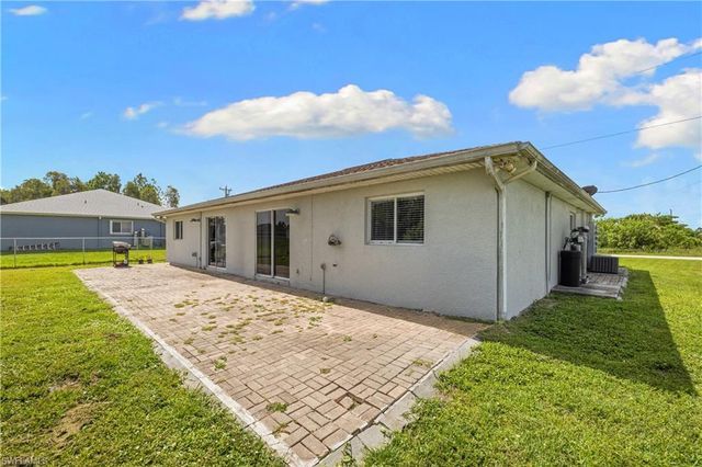 909 Jaguar BLVD, Lehigh Acres, FL 33974