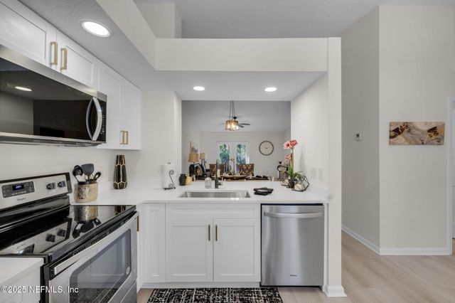 2466 WATTLE TREE Road E, Jacksonville, FL 32246