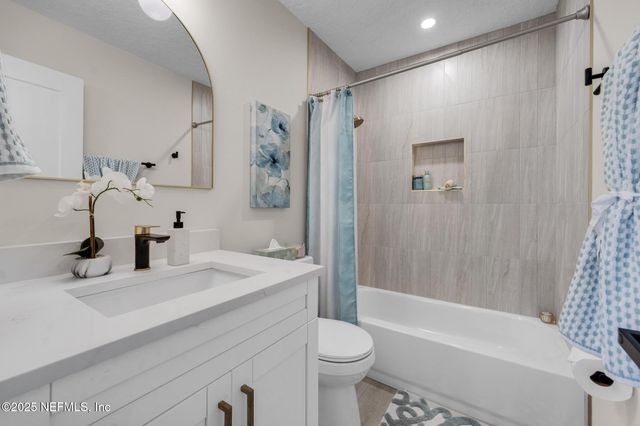 2466 WATTLE TREE Road E, Jacksonville, FL 32246