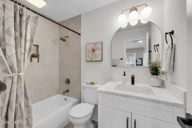 2466 WATTLE TREE Road E, Jacksonville, FL 32246