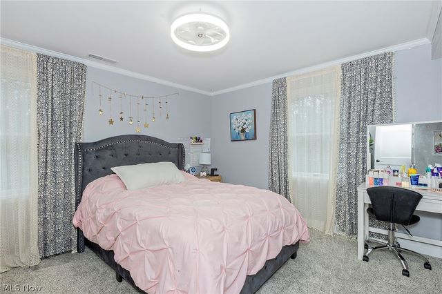 20 Kenton Road, Chagrin Falls, OH 44022