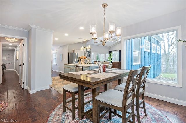 20 Kenton Road, Chagrin Falls, OH 44022