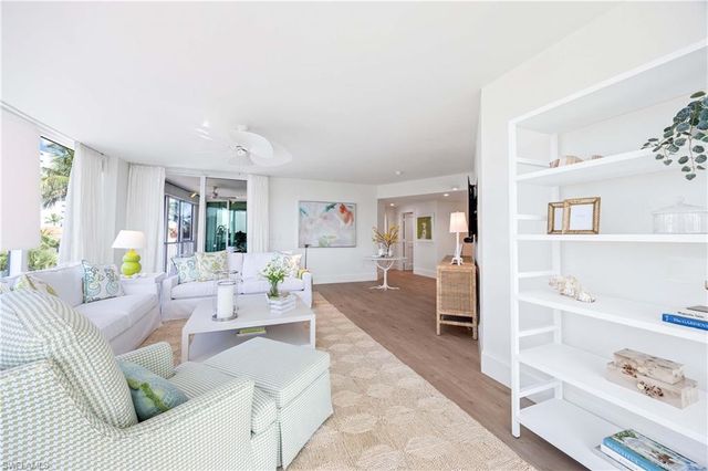 3971 Gulf Shore BLVD N 401, Naples, FL 34103