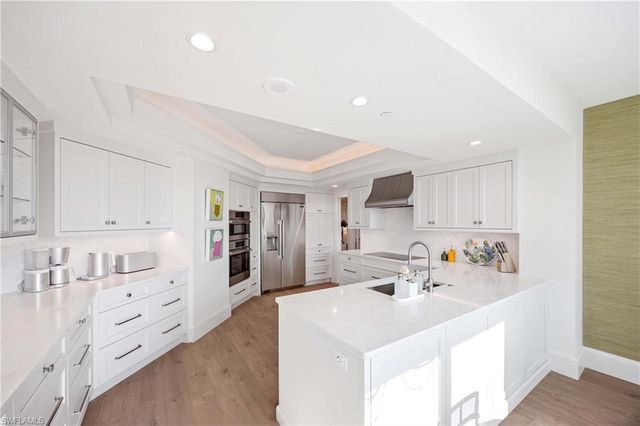 3971 Gulf Shore BLVD N 401, Naples, FL 34103