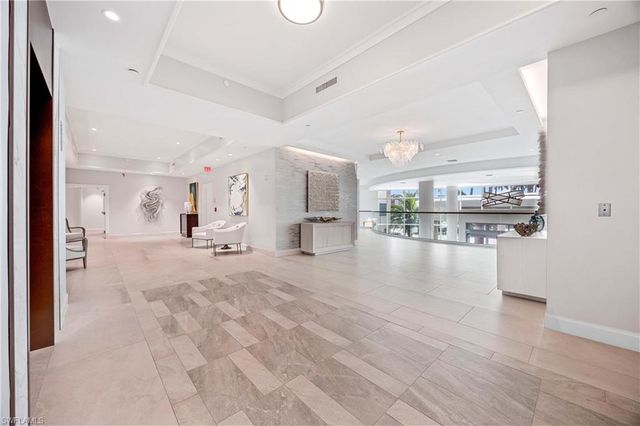 3971 Gulf Shore BLVD N 401, Naples, FL 34103