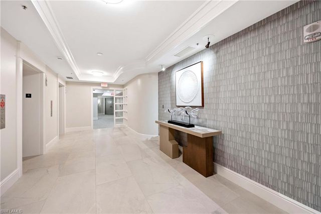 3971 Gulf Shore BLVD N 401, Naples, FL 34103
