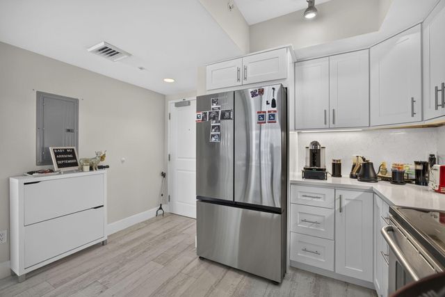 403 S Sapodilla Avenue 502, West Palm Beach, FL 33401