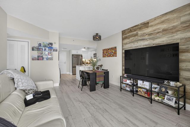 403 S Sapodilla Avenue 502, West Palm Beach, FL 33401