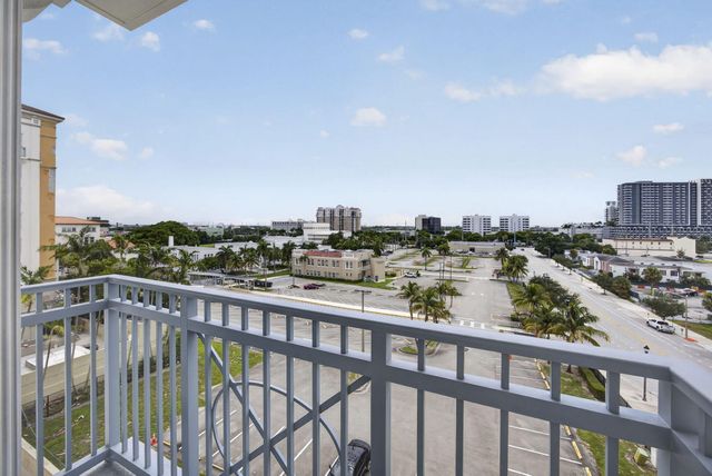 403 S Sapodilla Avenue 502, West Palm Beach, FL 33401