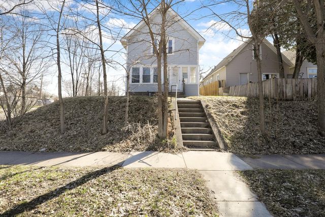 1320 Edgerton Street, Saint Paul, MN 55130