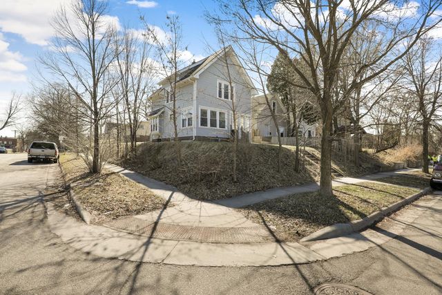 1320 Edgerton Street, Saint Paul, MN 55130