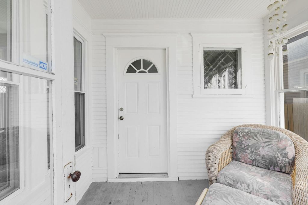 1320 Edgerton Street, Saint Paul, MN 55130