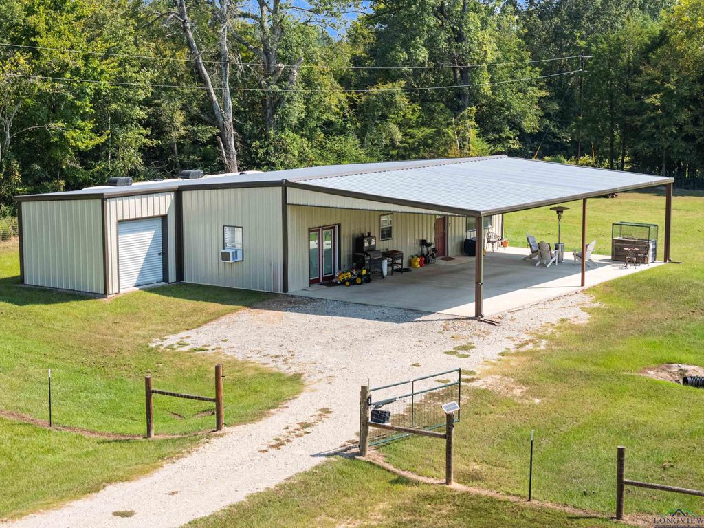 1301 FM 348 S, Henderson, TX 75652