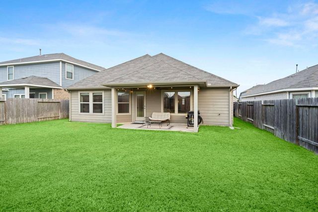 326 Jewett Meadow Drive, Magnolia, TX 77354