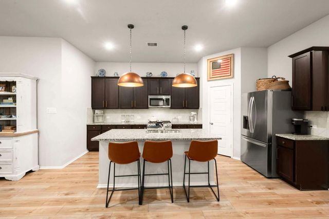 326 Jewett Meadow Drive, Magnolia, TX 77354