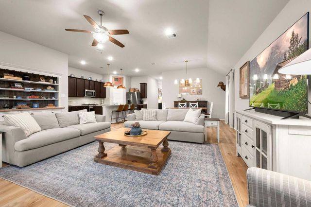 326 Jewett Meadow Drive, Magnolia, TX 77354