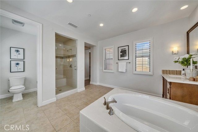 80 Rossmore, Irvine, CA 92620