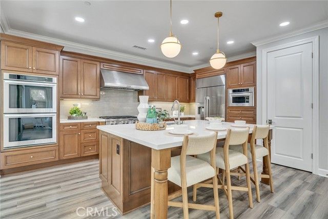 80 Rossmore, Irvine, CA 92620