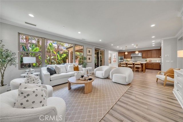 80 Rossmore, Irvine, CA 92620