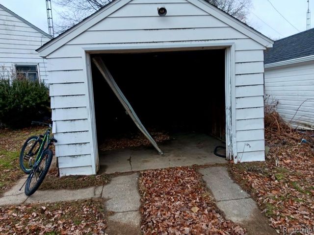3302 Van Buren Avenue, Flint, MI 48503
