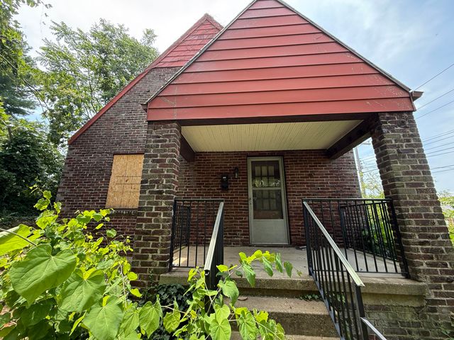 33 Cleveland AVE, Martinsville, VA 24112
