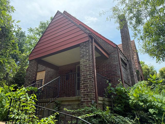 33 Cleveland AVE, Martinsville, VA 24112