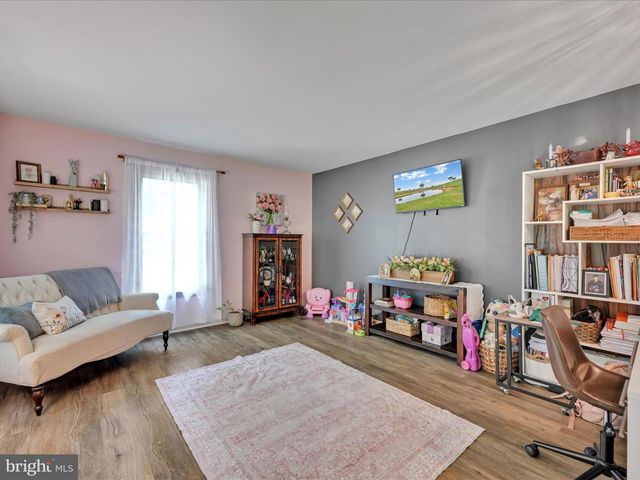 1286 ASH LN, Lebanon, PA 17042