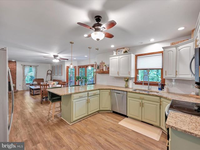 1286 ASH LN, Lebanon, PA 17042
