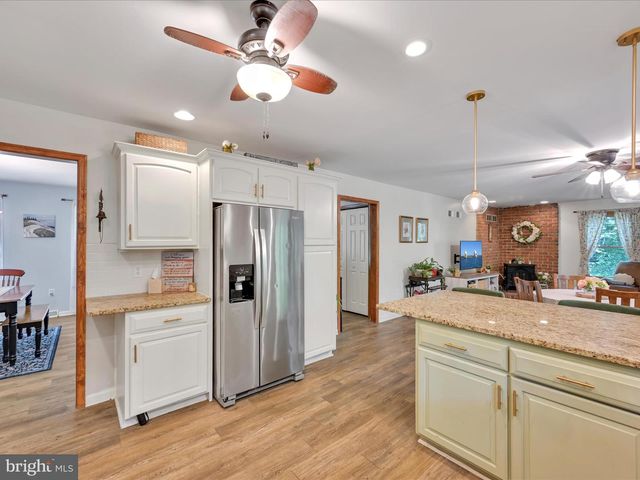 1286 ASH LN, Lebanon, PA 17042
