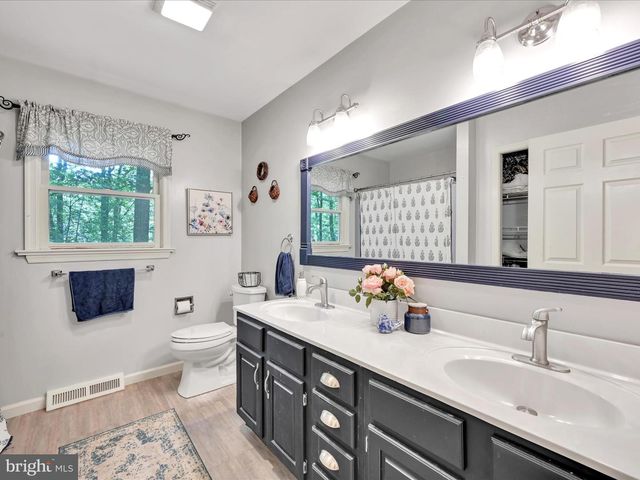 1286 ASH LN, Lebanon, PA 17042