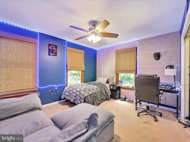 1286 ASH LN, Lebanon, PA 17042