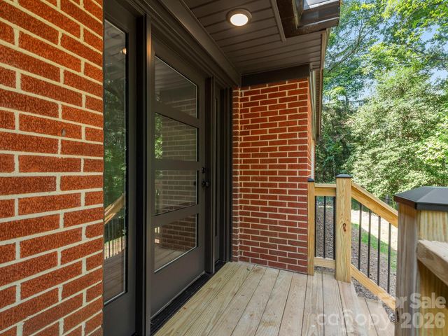 340 School Road, Asheville, NC 28806