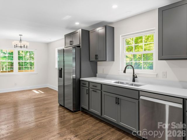 340 School Road, Asheville, NC 28806